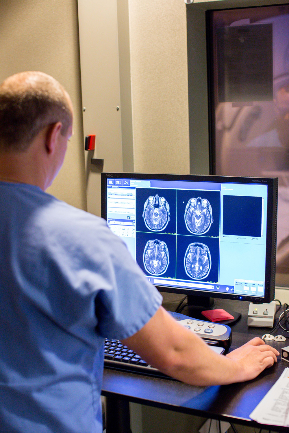 The Differences Between Mri And Ct Scans Charlotte Radiology The Differences Between Mri And Ct Scans Charlotte Radiology